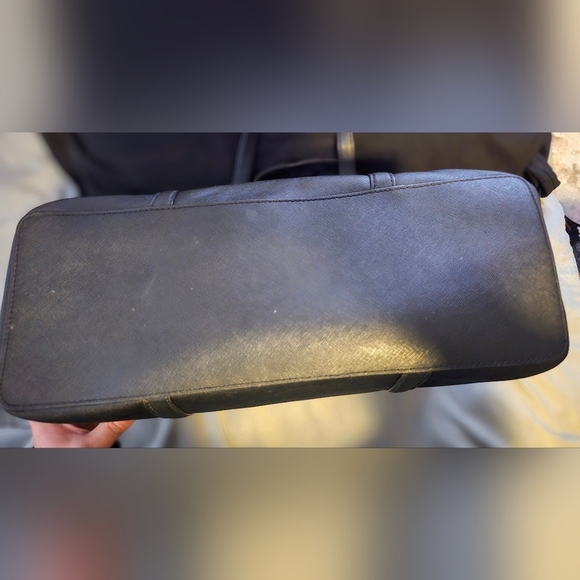 Michael Kors Large Black Saffiano Leather Tote Bag - Picture 3 of 5